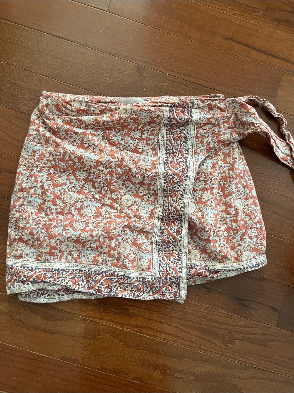 Universal thread paisley Floral tie skirt